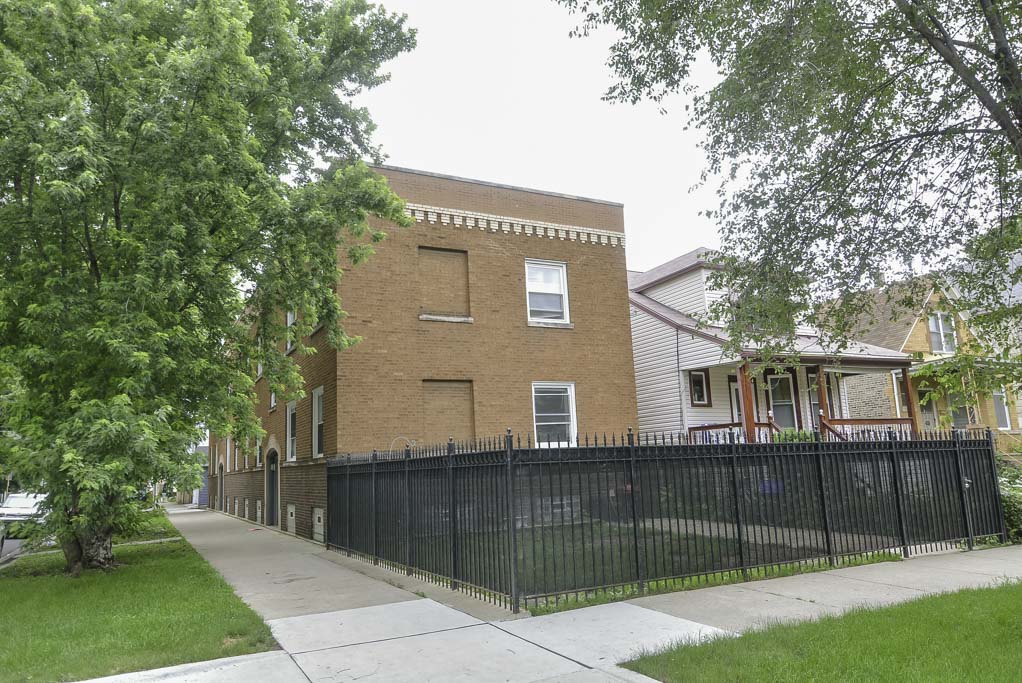 http://abodeschicago.com/photos/11266-A.jpg?timestamp=2024-12-03T02:50:05-06:00
