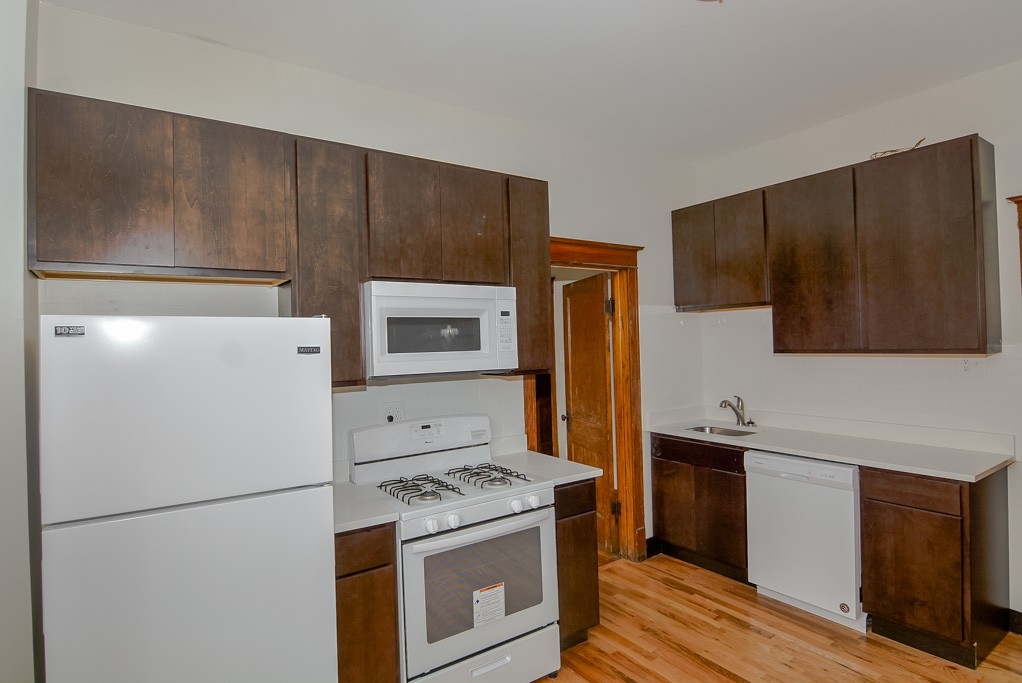 http://abodeschicago.com/photos/11418-C.jpg?timestamp=2024-12-03T02:50:05-06:00