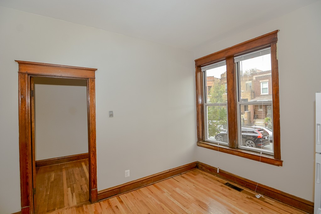 http://abodeschicago.com/photos/11418-D.jpg?timestamp=2024-12-03T02:50:05-06:00