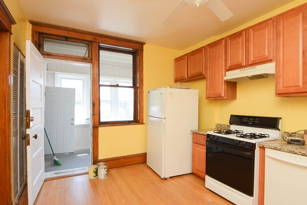 http://abodeschicago.com/photos/11946-C.jpg?timestamp=2024-12-03T02:50:05-06:00