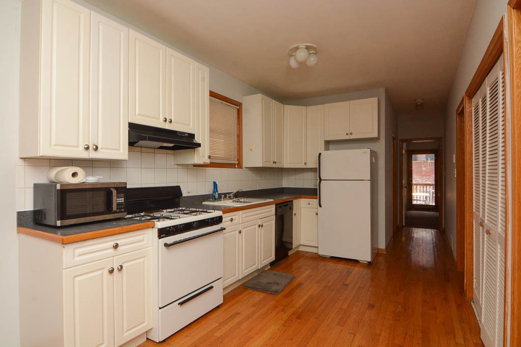 http://abodeschicago.com/photos/14007-B.jpg?timestamp=2024-12-03T02:50:05-06:00