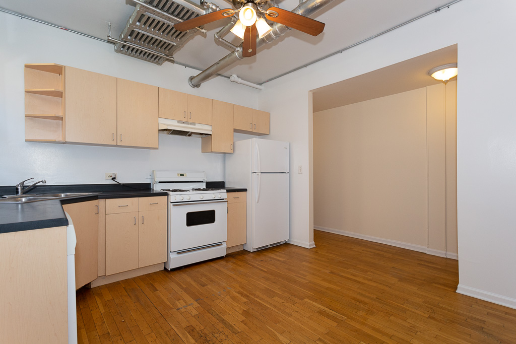 http://abodeschicago.com/photos/17547-C.jpg?timestamp=2024-12-03T02:50:06-06:00