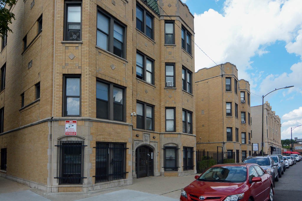 http://abodeschicago.com/photos/17587-A.jpg?timestamp=2024-12-03T02:50:06-06:00