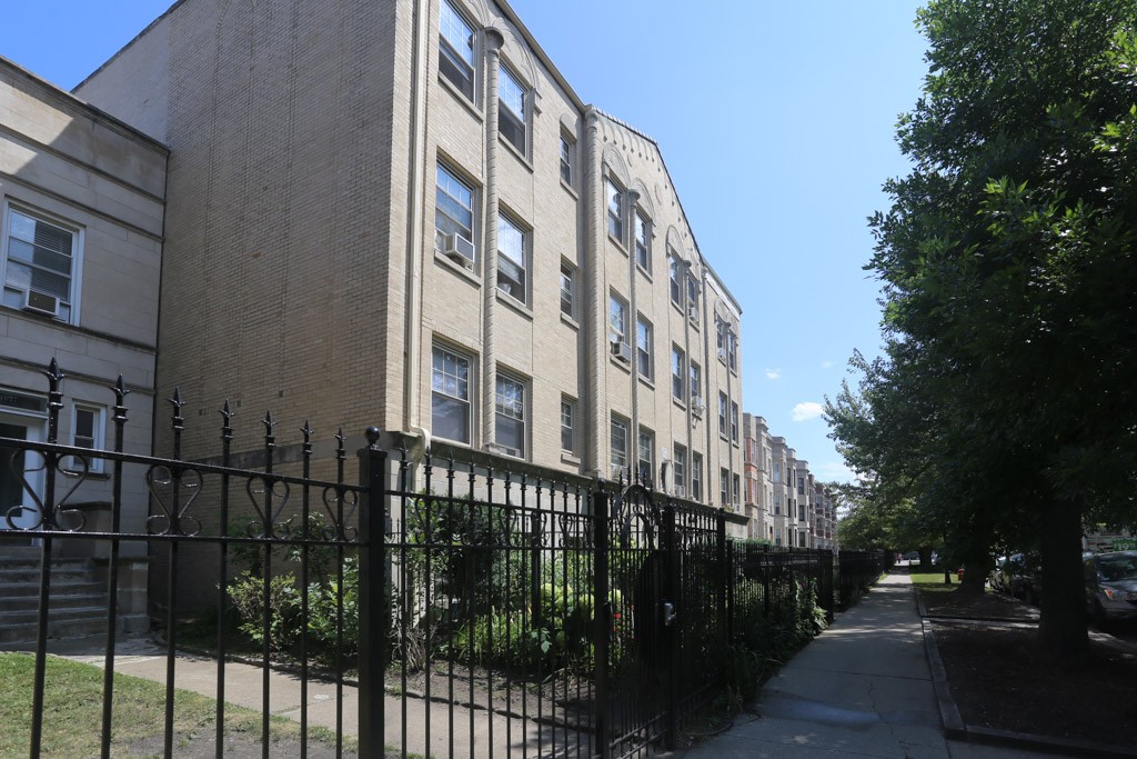 http://abodeschicago.com/photos/19220-A.jpg?timestamp=2024-12-03T02:50:06-06:00