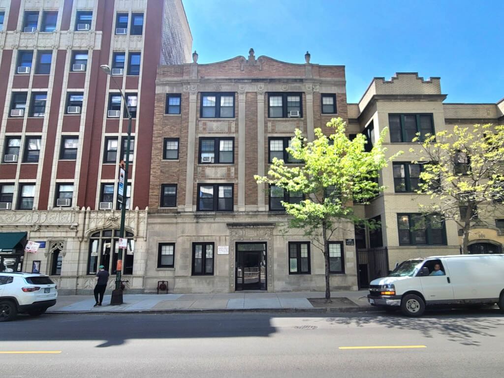 http://abodeschicago.com/photos/29762-A.jpg?timestamp=2024-12-03T02:50:11-06:00