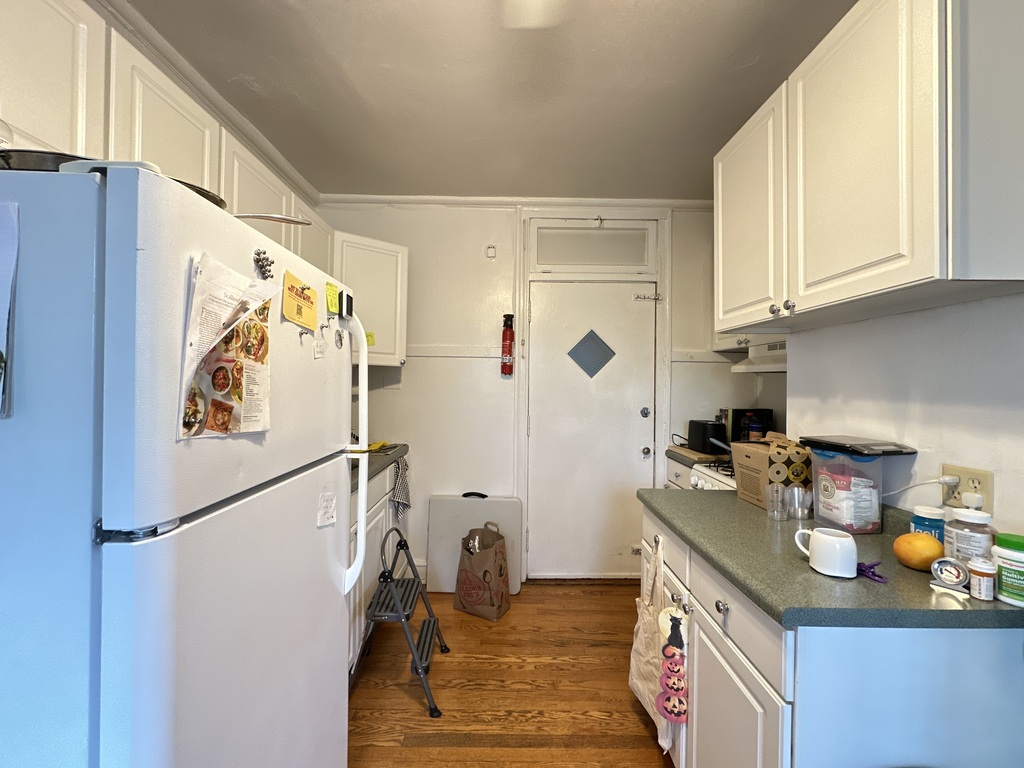 http://abodeschicago.com/photos/30202-B.jpg?timestamp=2025-06-05T08:21:02-05:00