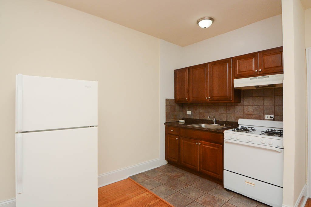 http://abodeschicago.com/photos/41600-B.jpg?timestamp=2024-12-03T02:50:15-06:00