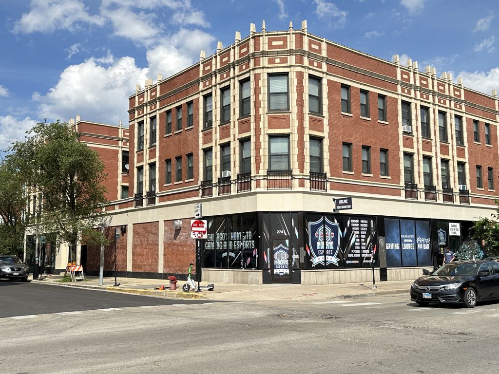 http://abodeschicago.com/photos/45724-A.jpg?timestamp=2024-12-03T02:50:16-06:00