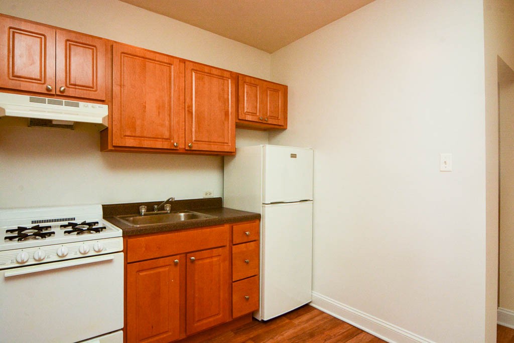 http://abodeschicago.com/photos/47368-C.jpg?timestamp=2024-12-03T02:50:15-06:00