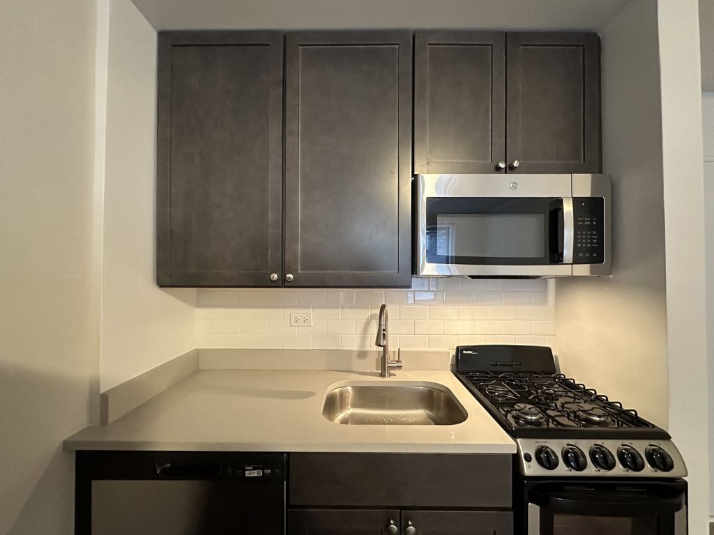http://abodeschicago.com/photos/52094-D.jpg?timestamp=2024-12-03T02:50:17-06:00
