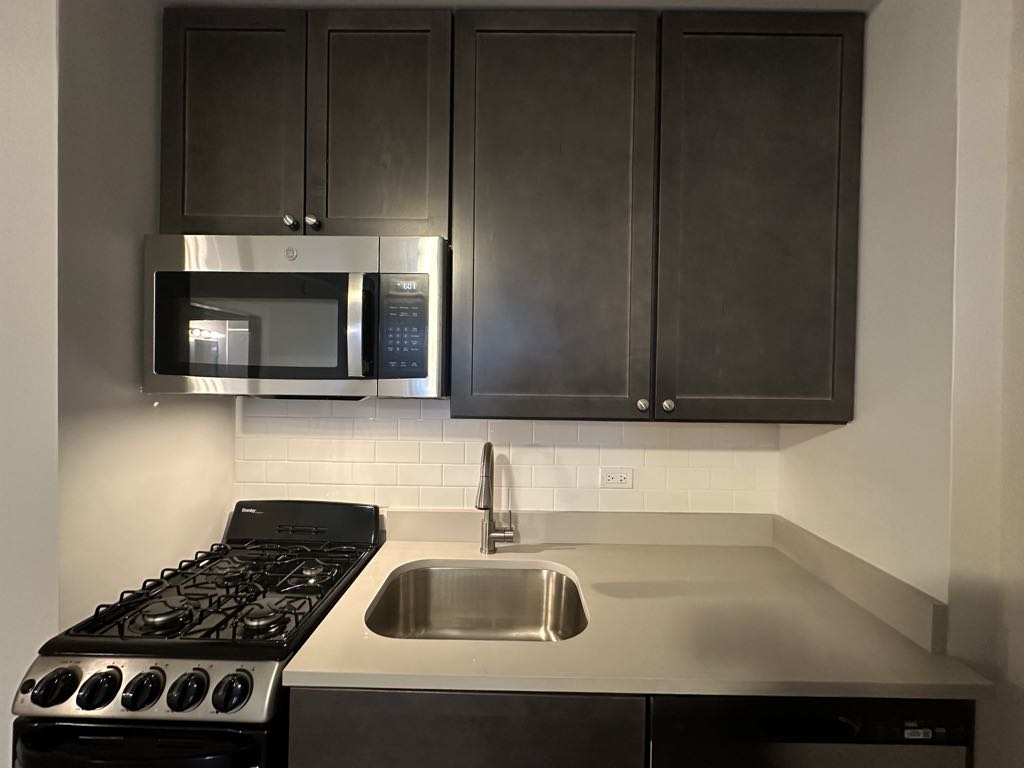 http://abodeschicago.com/photos/52095-C.jpg?timestamp=2024-12-03T02:50:17-06:00