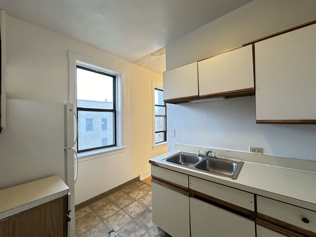 http://abodeschicago.com/photos/52662-D.jpg?timestamp=2024-12-03T02:50:17-06:00