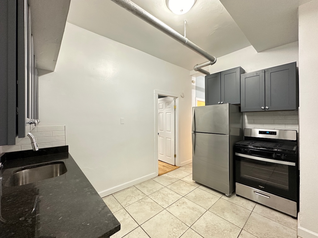http://abodeschicago.com/photos/53509-B.jpg?timestamp=2024-12-31T03:15:56-06:00