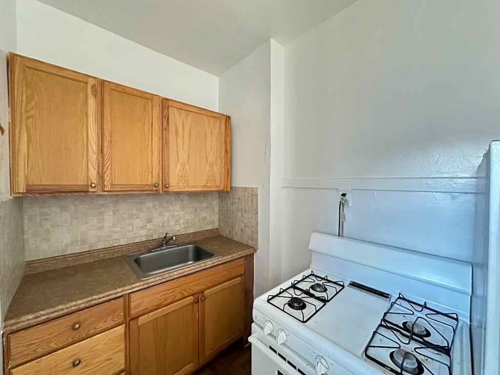 http://abodeschicago.com/photos/56957-C.jpg?timestamp=2025-04-08T17:59:32-05:00