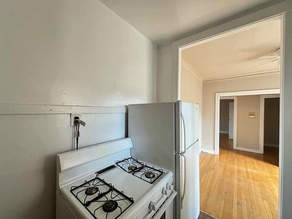 http://abodeschicago.com/photos/56957-D.jpg?timestamp=2025-04-08T17:59:32-05:00