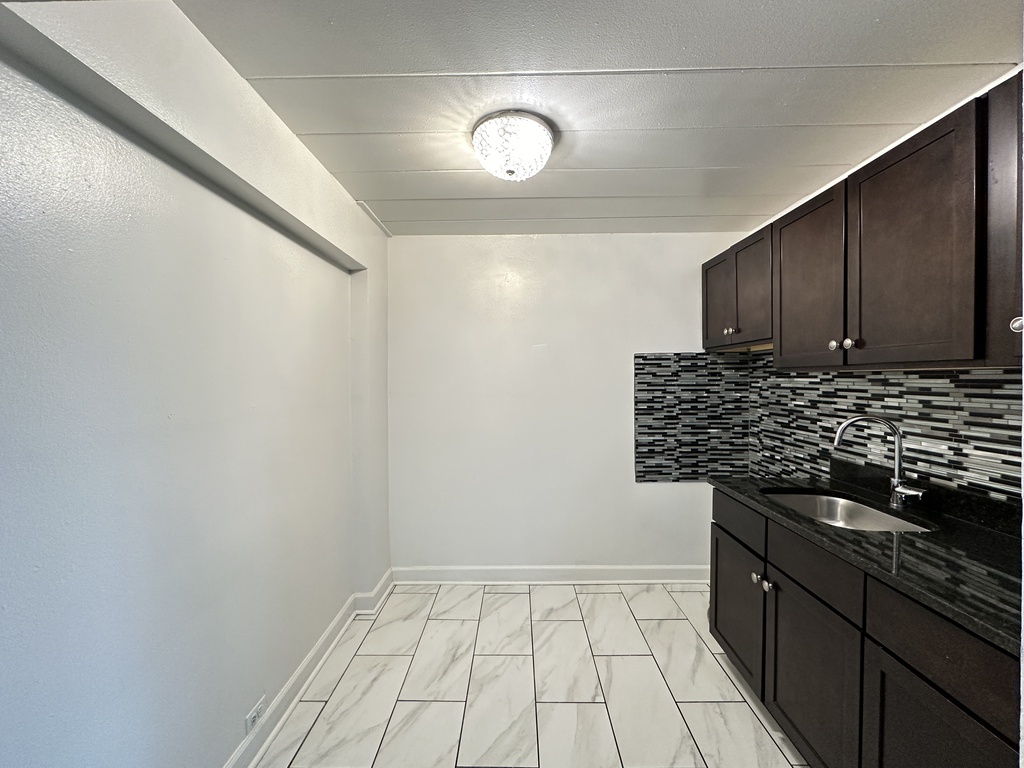 http://abodeschicago.com/photos/57119-D.jpg?timestamp=2025-05-20T07:34:01-05:00