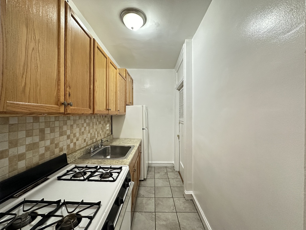 http://abodeschicago.com/photos/57300-C.jpg?timestamp=2025-06-19T09:38:58-05:00