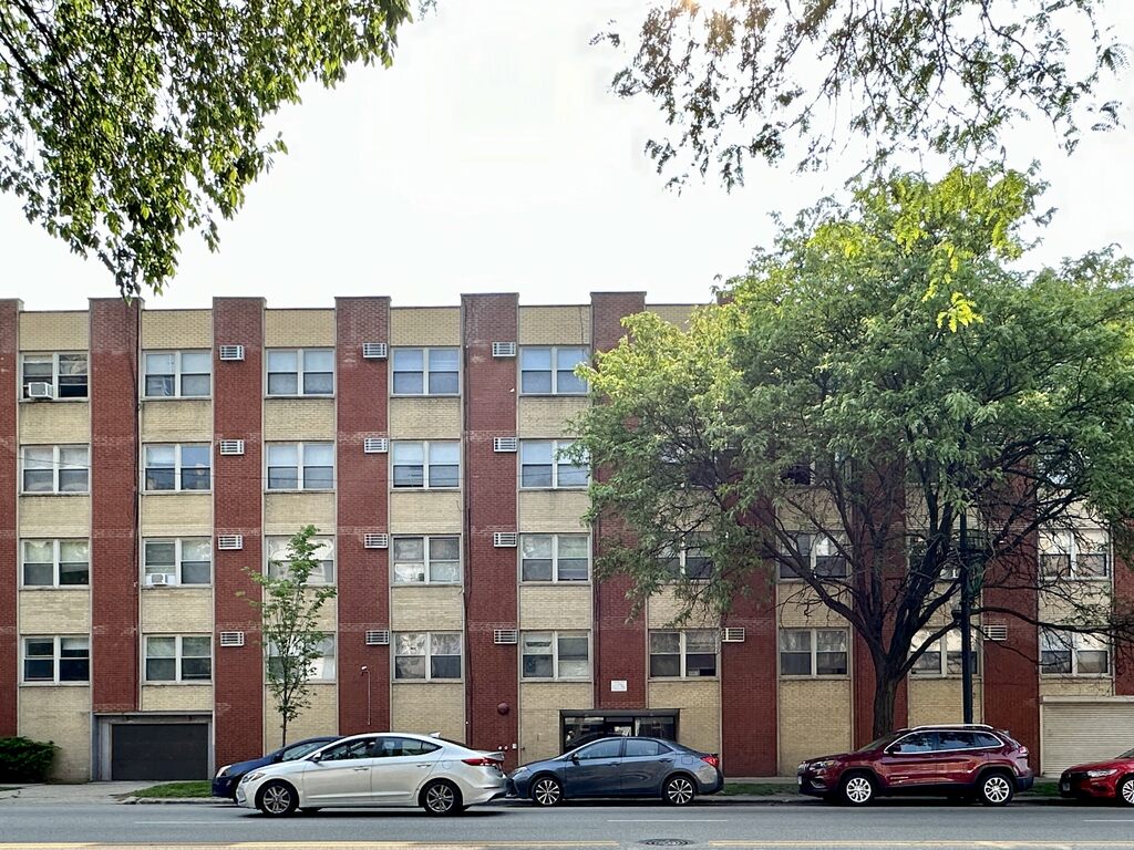 http://abodeschicago.com/photos/57326-A.jpg?timestamp=2025-06-11T09:03:18-05:00