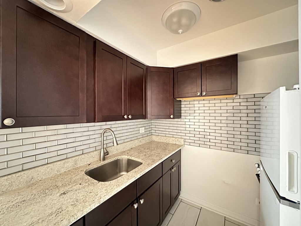 http://abodeschicago.com/photos/57326-B.jpg?timestamp=2025-06-11T09:03:18-05:00